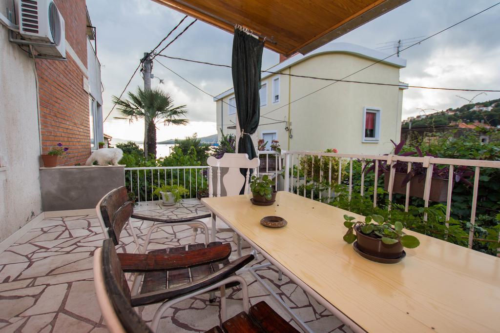 Apartment Cherie โตรกีร์ ภายนอก รูปภาพ