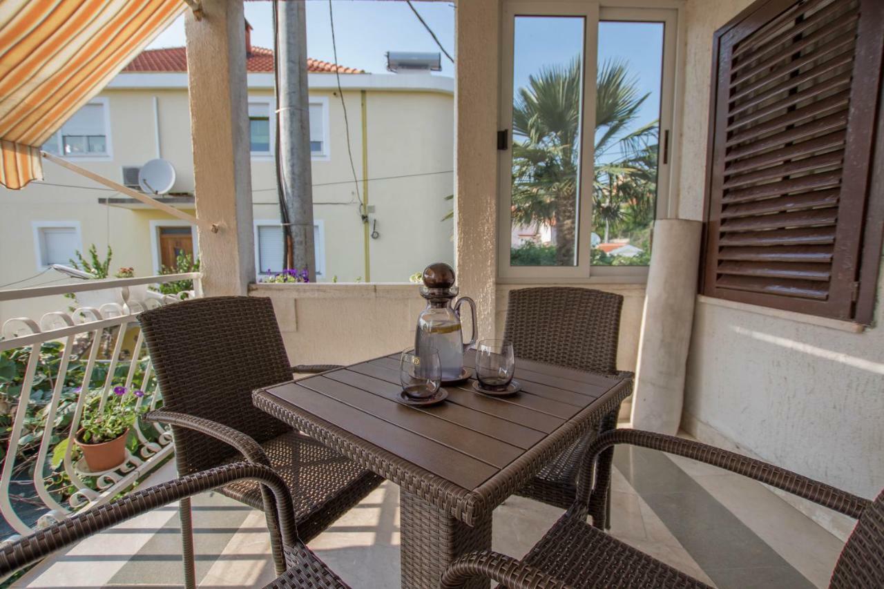 Apartment Cherie โตรกีร์ ภายนอก รูปภาพ