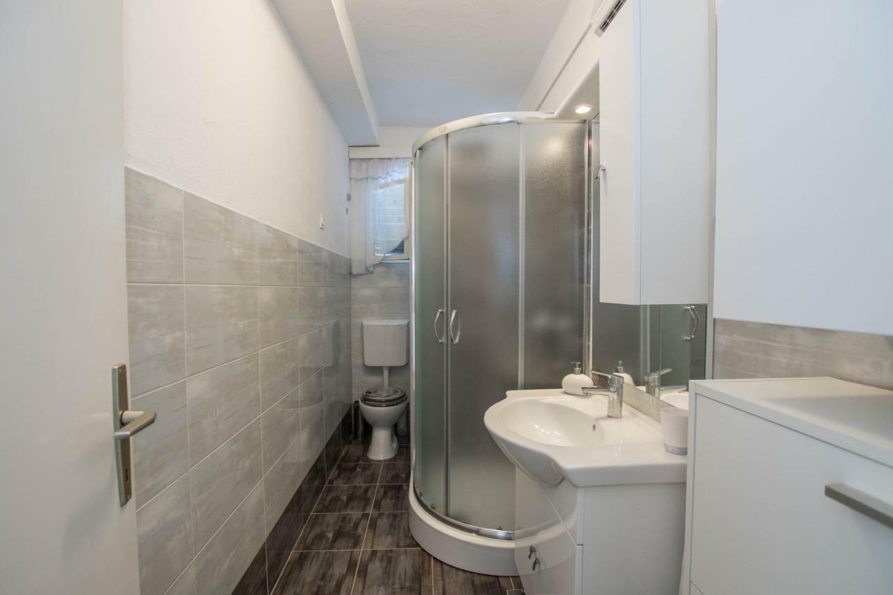 Apartment Cherie โตรกีร์ ภายนอก รูปภาพ