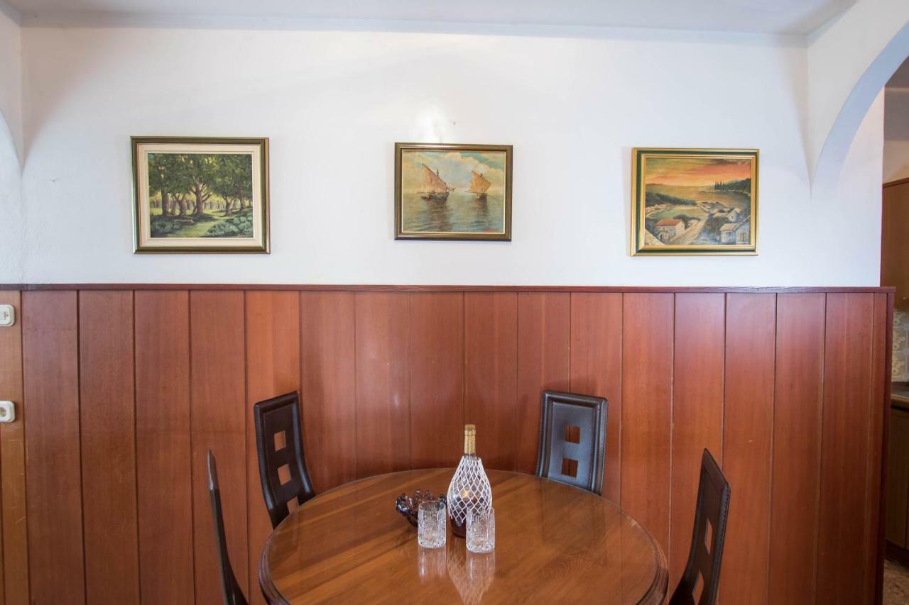 Apartment Cherie โตรกีร์ ภายนอก รูปภาพ